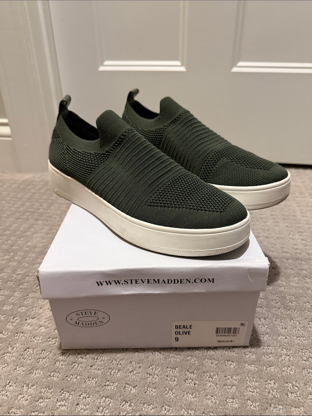 Steve Madden Beale Slip-On Sneaker in Olive Green